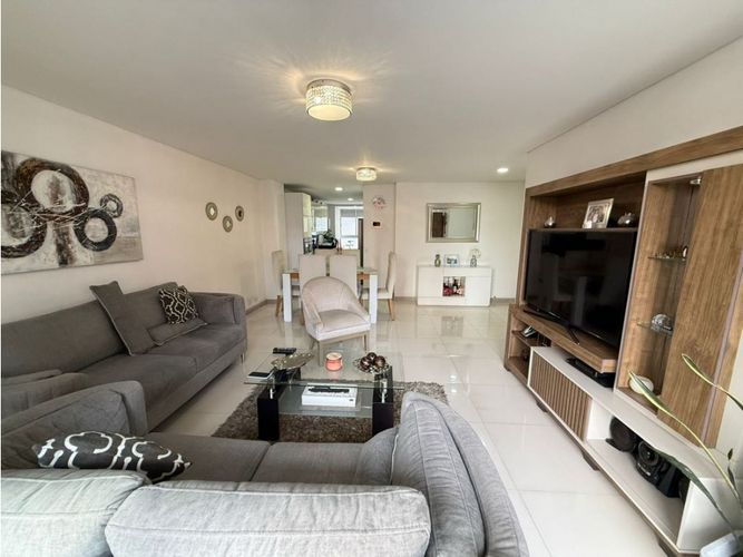 Apartamento de 3 alcobas en venta en Las Acacias, Medellín, 125 m² · foto 5 de 13