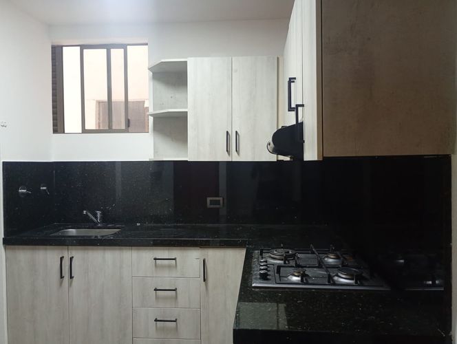 Apartamento de 3 alcobas en arriendo en El Poblado, Medellín, 134 m² · foto 3 de 16
