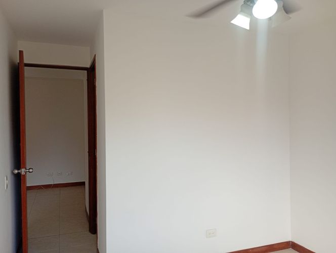 Apartamento de 3 alcobas en arriendo en El Poblado, Medellín, 134 m² · foto 6 de 16