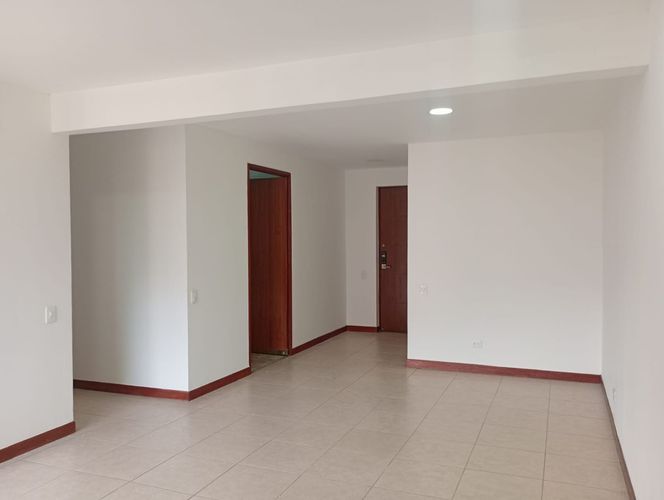 Apartamento de 3 alcobas en arriendo en El Poblado, Medellín, 134 m² · foto 7 de 16