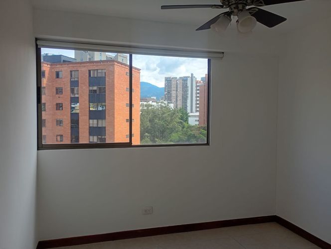 Apartamento de 3 alcobas en arriendo en El Poblado, Medellín, 134 m² · foto 8 de 16