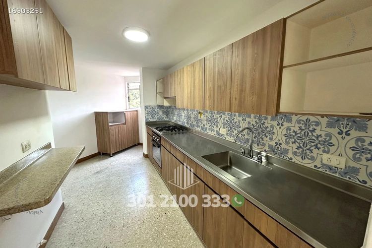 Apartamento de 3 alcobas en arriendo en Castropol, Medellín, 137 m² · foto 11 de 24