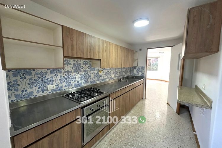 Apartamento de 3 alcobas en arriendo en Castropol, Medellín, 137 m² · foto 12 de 24