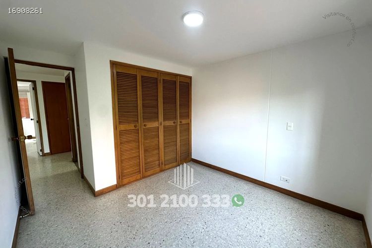 Apartamento de 3 alcobas en arriendo en Castropol, Medellín, 137 m² · foto 14 de 24