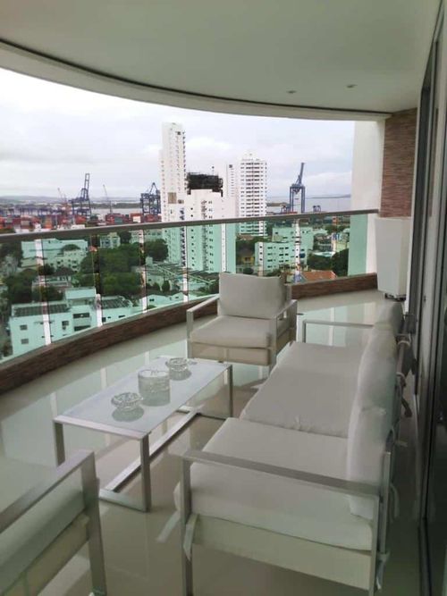 Apartamento de 3 alcobas en arriendo en Manga, Cartagena, 182 m² · foto 2 de 13