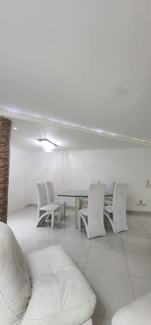 Apartamento de 3 alcobas en arriendo en Manga, Cartagena, 182 m² · foto 6 de 13