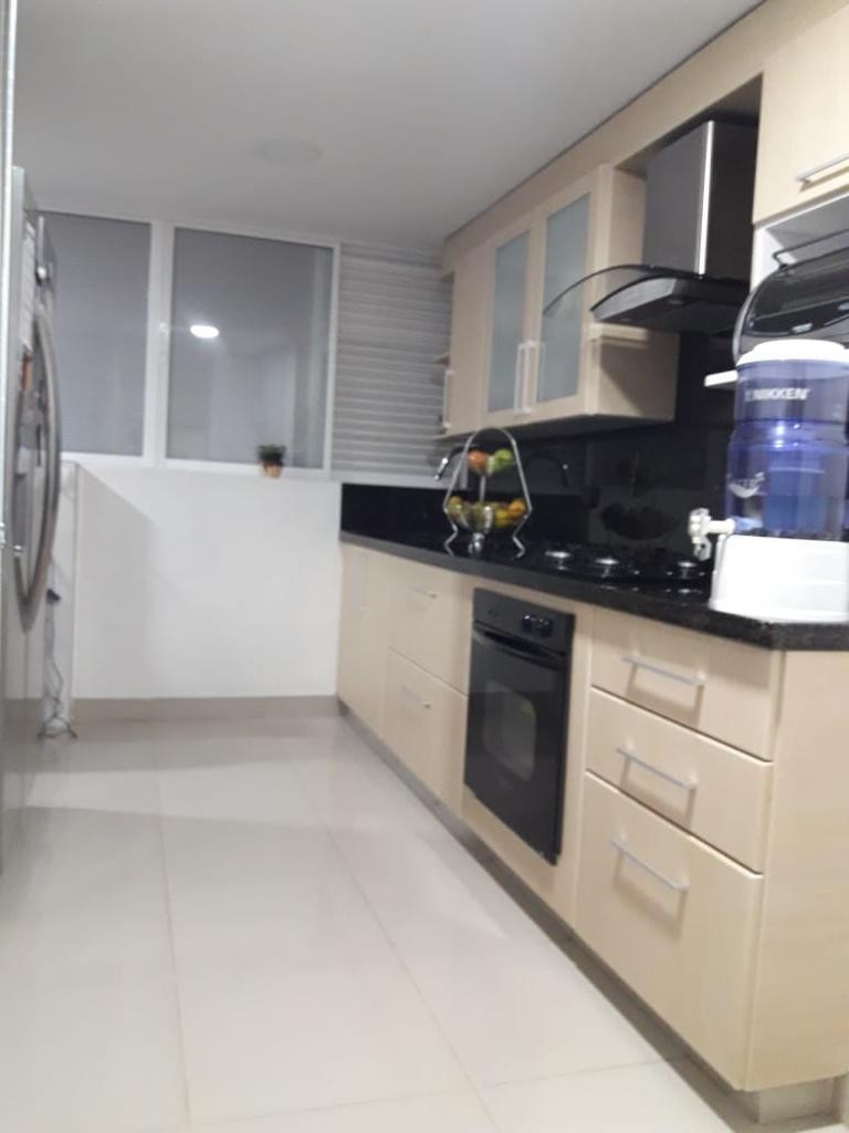 Apartamento en venta en Santa Teresita, Cali · foto 4 de 13