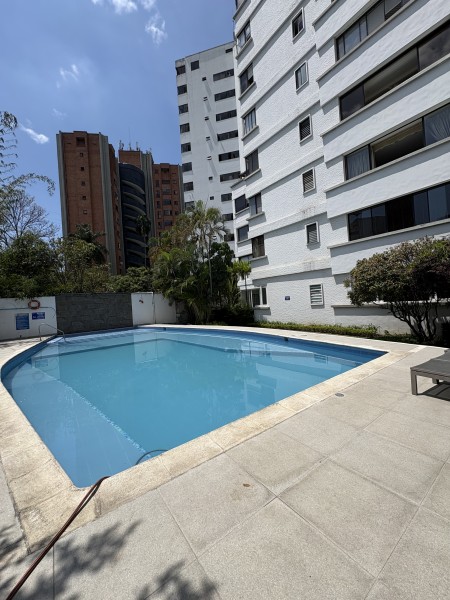 Apartamento en venta en Santa Teresita, Cali · foto 11 de 13