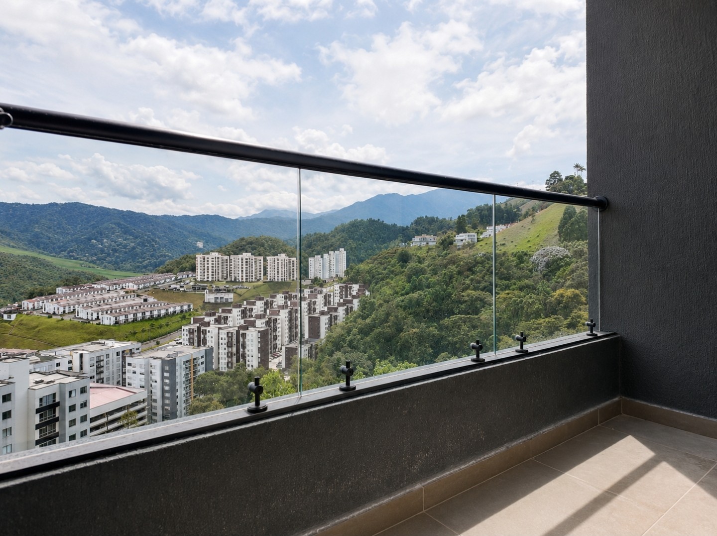 Apartamento en venta en Cerro De Oro, Manizales · foto 9 de 23