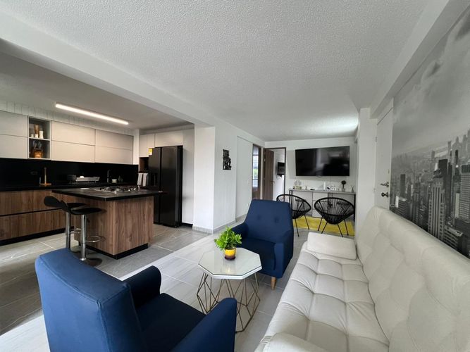 Apartamento de 2 alcobas en arriendo en El Poblado, Medellín, 80 m² · foto 2 de 16