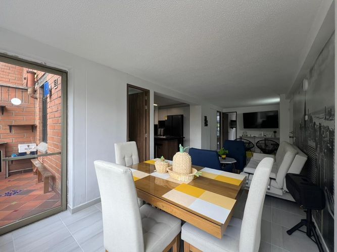 Apartamento de 2 alcobas en arriendo en El Poblado, Medellín, 80 m² · foto 3 de 16