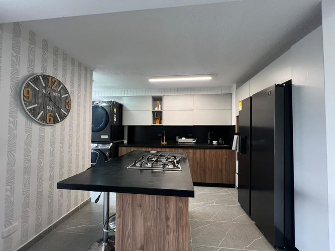 Apartamento de 2 alcobas en arriendo en El Poblado, Medellín, 80 m² · foto 11 de 16