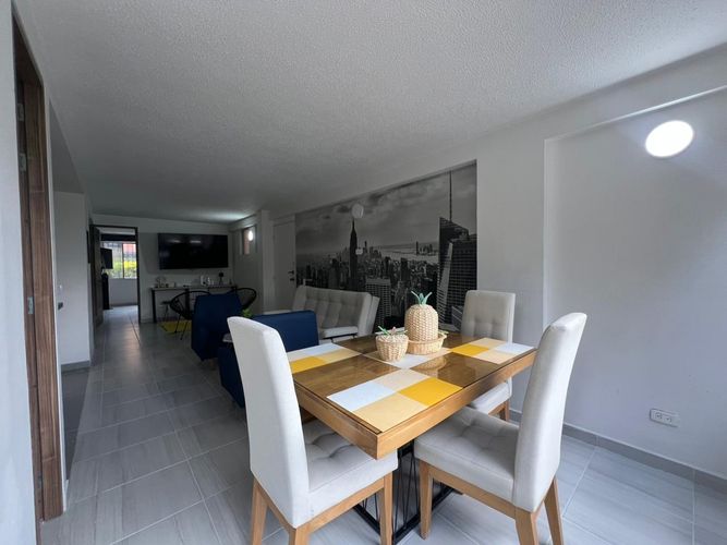 Apartamento de 2 alcobas en arriendo en El Poblado, Medellín, 80 m² · foto 4 de 16
