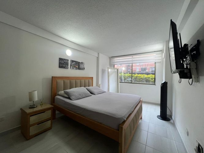 Apartamento de 2 alcobas en arriendo en El Poblado, Medellín, 80 m² · foto 13 de 16