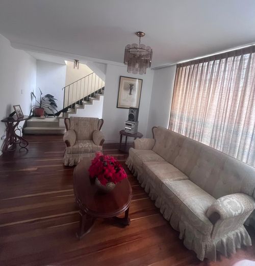 Casa en venta en Campin, Bogotá · foto 2 de 16
