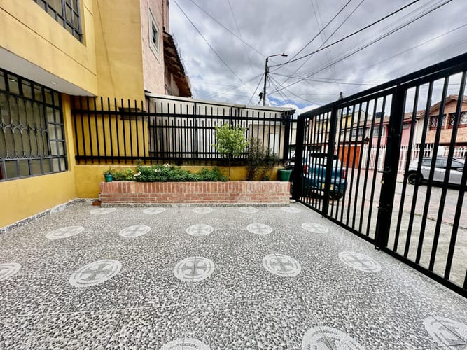 Casa de 5 alcobas en venta en Laura Vicuña, Chía, 141 m² · foto 5 de 24