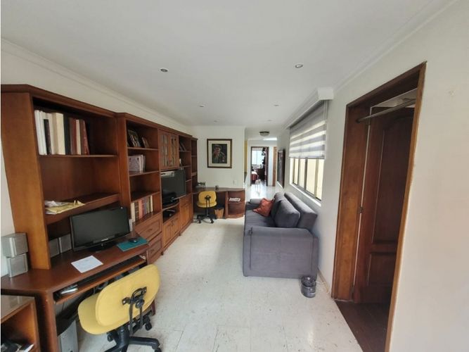 Casa de 4 alcobas en venta en El Poblado, Medellín, 371 m² · foto 10 de 13