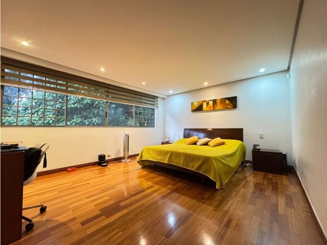Casa de 3 alcobas en venta en Altos Del Poblado, Medellín, 294 m² · foto 4 de 19