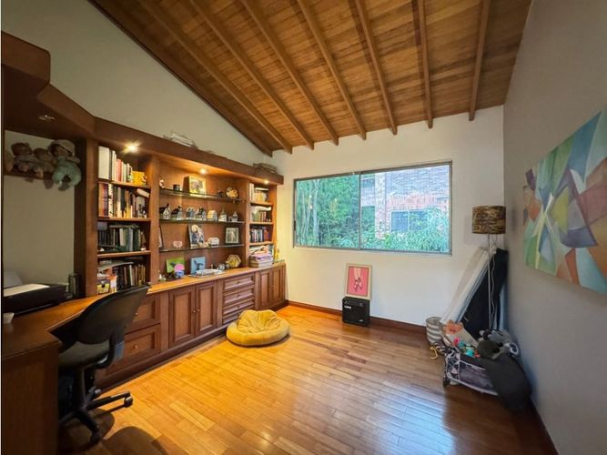 Casa de 3 alcobas en venta en Altos Del Poblado, Medellín, 294 m² · foto 12 de 19