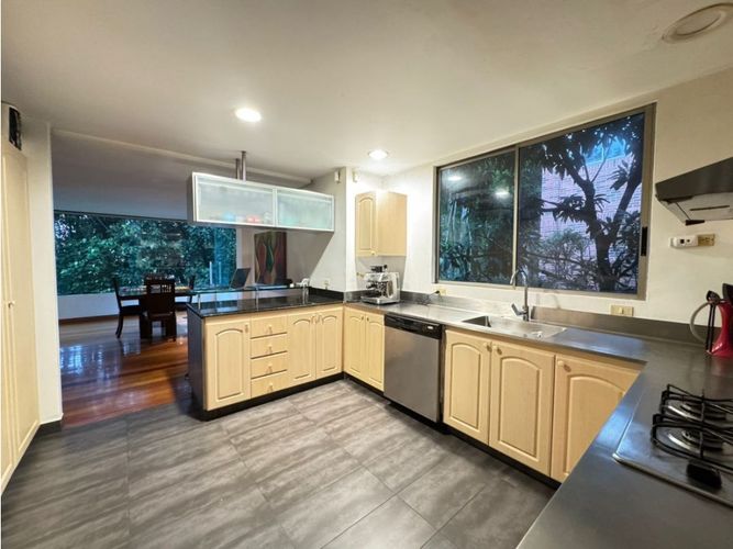 Casa de 3 alcobas en venta en Altos Del Poblado, Medellín, 294 m² · foto 13 de 19