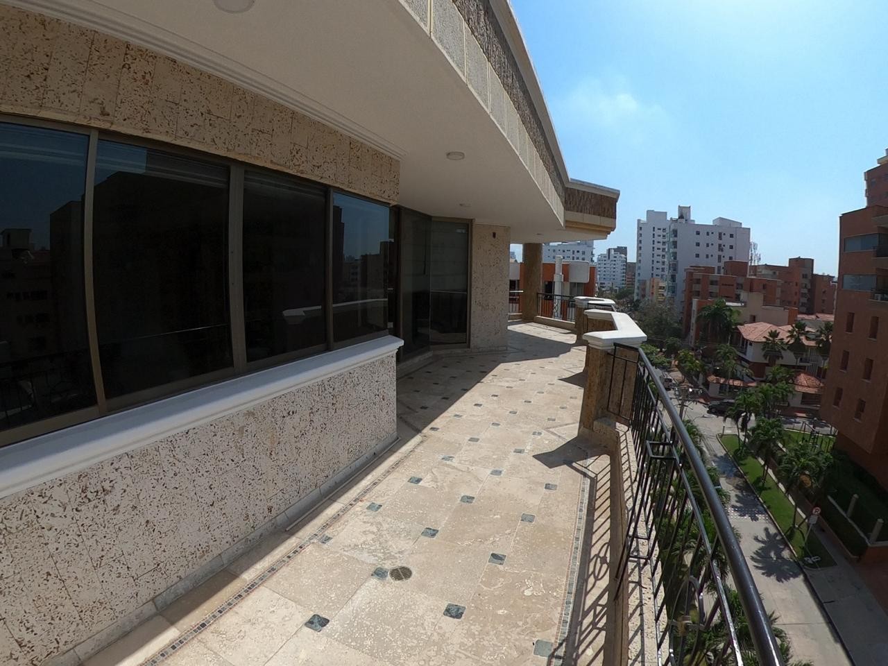 Apartamento en venta en Altos De Riomar, Barranquilla · foto 2 de 8
