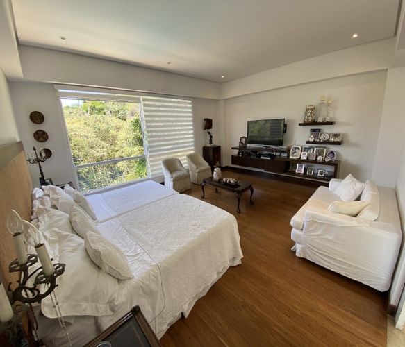 Casa de 5 alcobas en venta en Ciudad Jardin, Cali, 1087 m² · foto 18 de 24