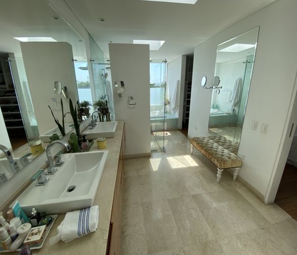 Casa de 5 alcobas en venta en Ciudad Jardin, Cali, 1087 m² · foto 19 de 24