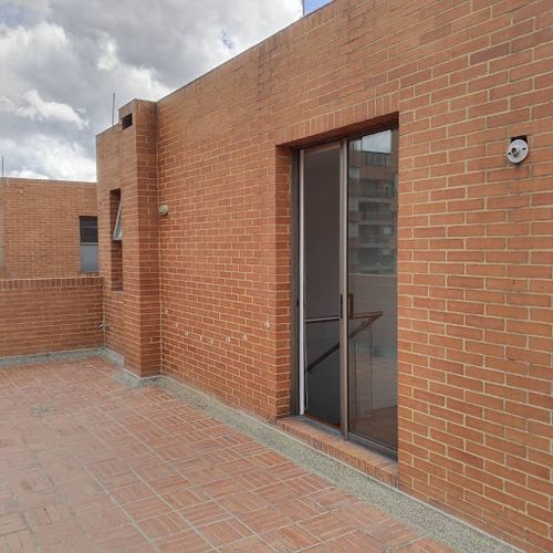 Apartamento de 5 alcobas en arriendo en El Salitre, Bogotá, 300 m² · foto 14 de 18