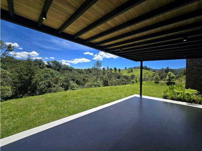 Casa de 3 alcobas en venta en Pantanillo, El Retiro, 301 m² · foto 15 de 24