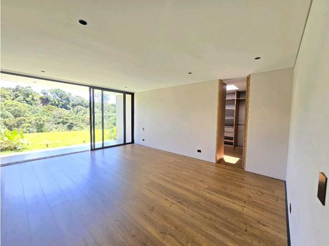 Casa de 3 alcobas en venta en Pantanillo, El Retiro, 301 m² · foto 17 de 24