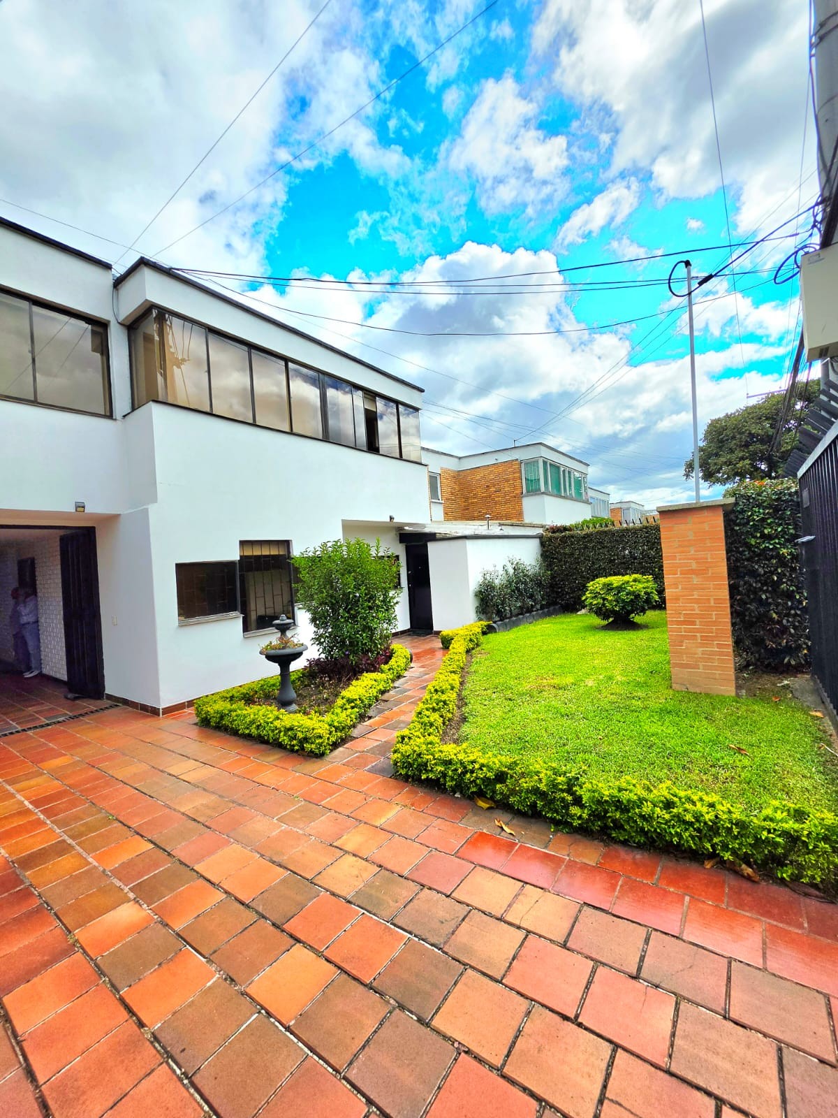 Casa en venta en Niza, Bogotá · foto 2 de 24