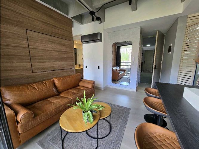 Apartamento de 1 alcoba en venta en El Tesoro, Medellín, 53 m² · foto 2 de 12