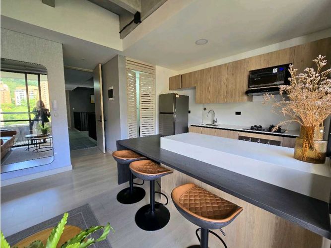 Apartamento de 1 alcoba en venta en El Tesoro, Medellín, 53 m² · foto 6 de 12