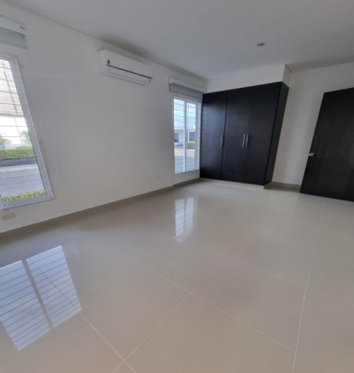 Apartamento de 3 alcobas en venta en Quintas De Flandes, Girardot, 135 m² · foto 3 de 13