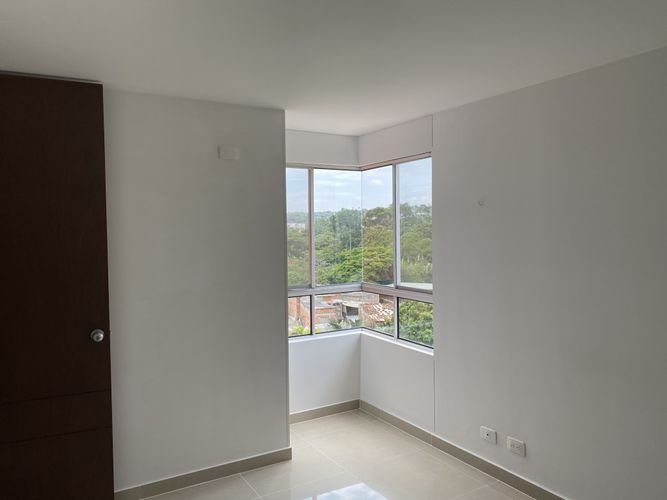 Apartamento de 3 alcobas en venta en Ciudad Jardin, Cali, 91 m² · foto 9 de 24