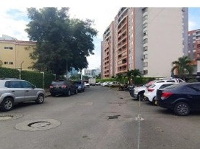 Apartamento de 3 alcobas en venta en Ciudad Jardin, Cali, 91 m² · foto 23 de 24