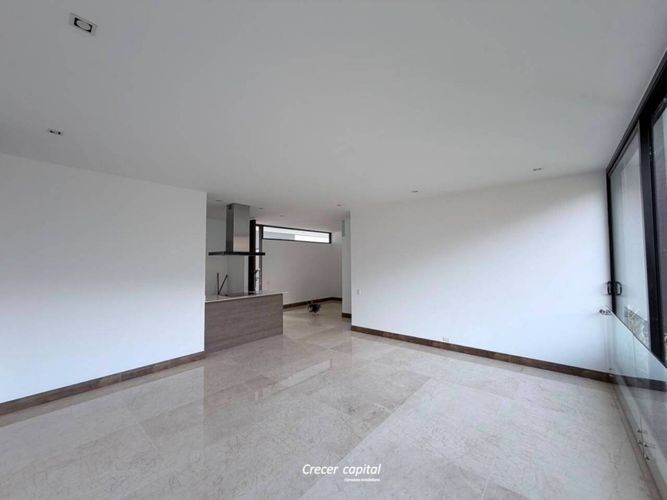 Apartamento de 2 alcobas en arriendo en Lalinde, Medellín, 100 m² · foto 5 de 16