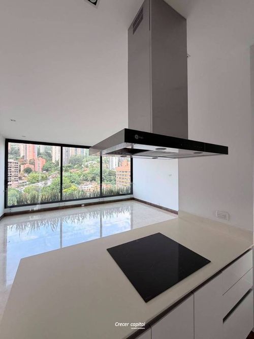 Apartamento de 2 alcobas en arriendo en Lalinde, Medellín, 100 m² · foto 6 de 16