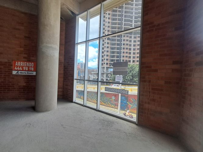 Local en arriendo en La America, Medellín, 65 m² · foto 9 de 12