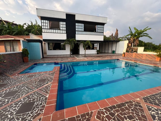Casa de 6 alcobas en venta en San Francisco, Bucaramanga, 600 m² · foto 17 de 22