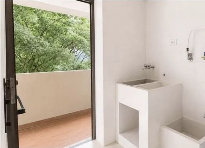 Apartamento en venta en El Campestre, Medellín · foto 8 de 20