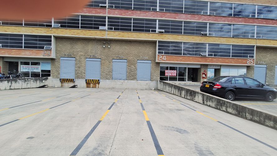 Bodega en arriendo en Siberia, Cota, 1298 m² · foto 2 de 15