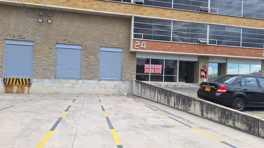 Bodega en arriendo en Siberia, Cota, 1298 m² · foto 3 de 15