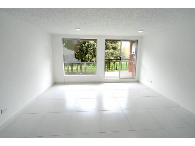 Apartamento de 3 alcobas en venta en La Prosperidad, Madrid, 57 m² · foto 6 de 21
