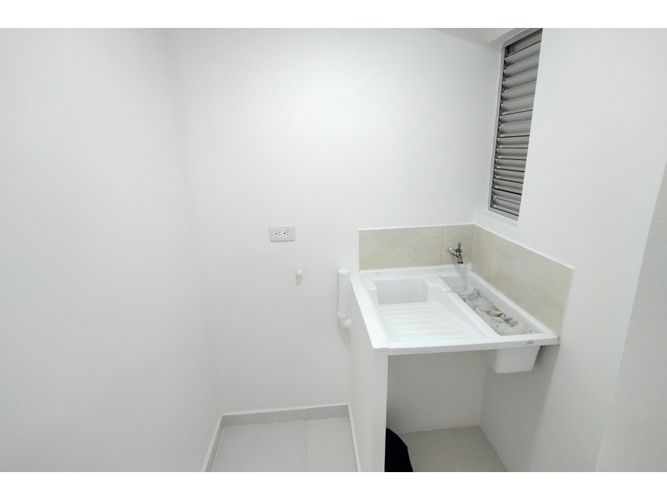 Apartamento de 3 alcobas en venta en La Prosperidad, Madrid, 57 m² · foto 17 de 21