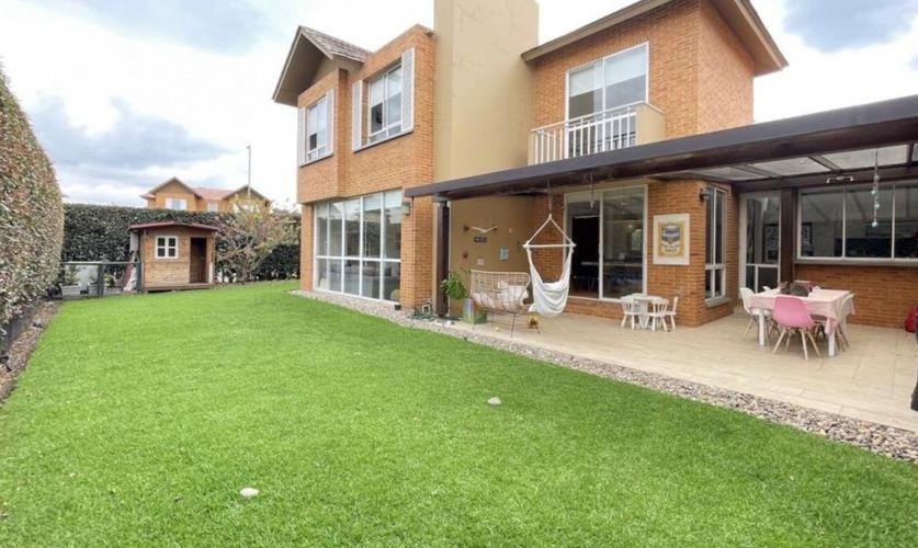 Casa de 3 alcobas en venta en Hacienda Fontanar, Chía, 273 m² · foto 2 de 20