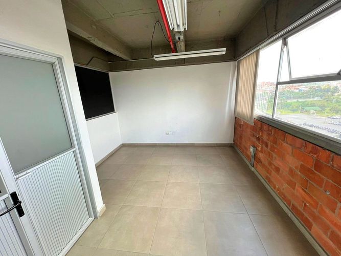 Oficina en venta en Cuatro Esquinas, Rionegro, 80 m² · foto 5 de 12