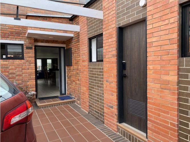 Casa de 3 alcobas en venta en Niza, Bogotá, 182 m² · foto 13 de 24