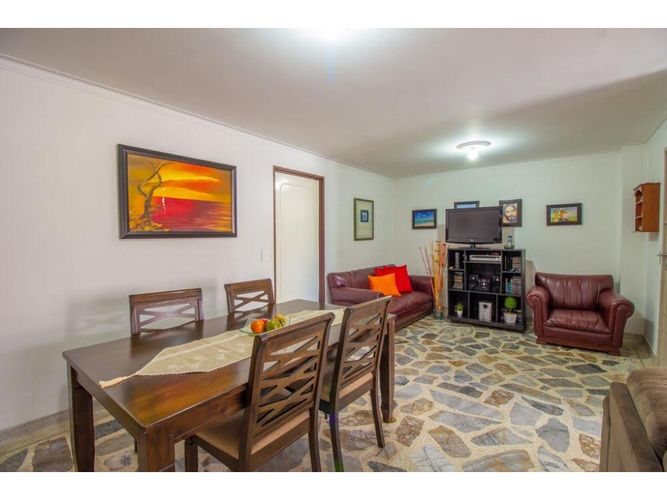 Apartamento de 3 alcobas en venta en Belen Alameda, Medellín, 137 m² · foto 2 de 19