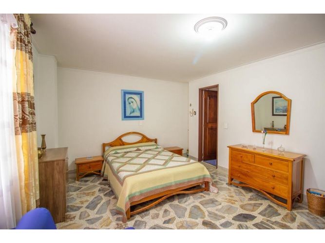 Apartamento de 3 alcobas en venta en Belen Alameda, Medellín, 137 m² · foto 12 de 19